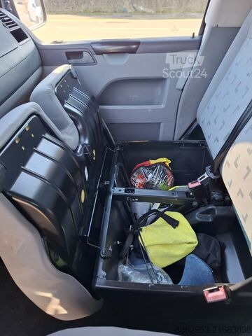 Kleinbus VW T5 2.5 tdi 174 cv 4Motion