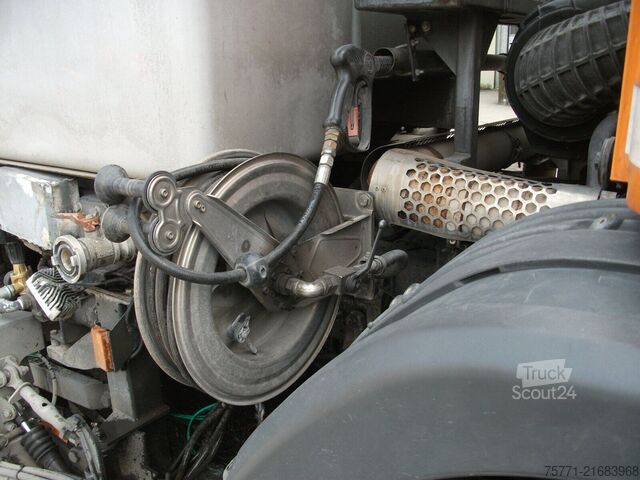 Kehrmaschine Scania G230 4x2 EURO5 ZAMIATARKA SCARAB MAGNUM