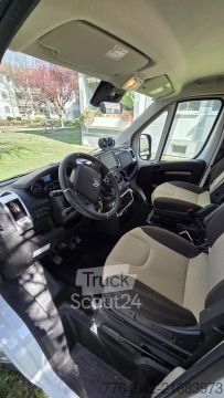 Kastenwagen Wohnmobil / Campervan Pössl Roady R 540