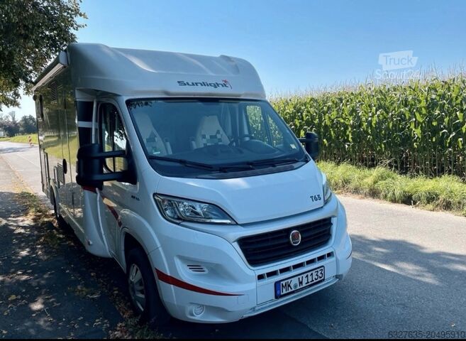Semi-geïntegreerde camper Sunlight T65