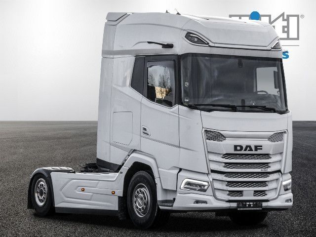 Standardní tahač DAF XG+ 530 FT + INTARDER + 1185l TANKS +FULL SPOILER