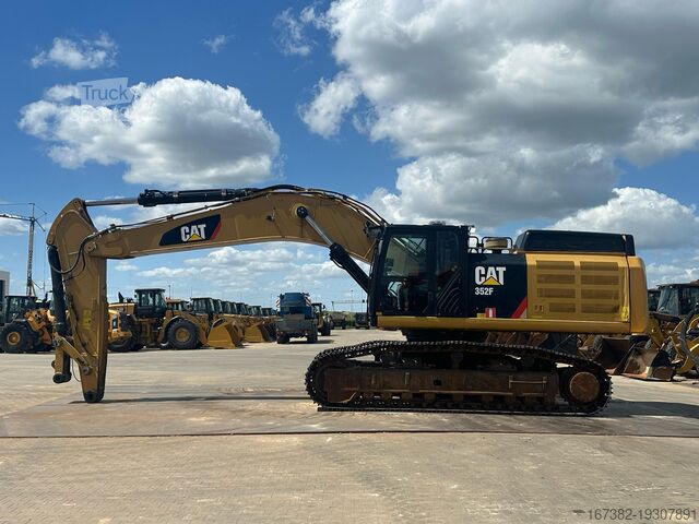 Telakaivukone Caterpillar 352F