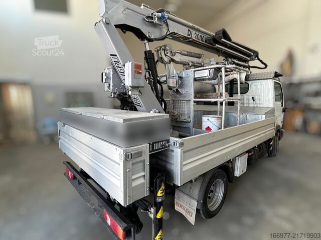 Lastbilsmonterad arbetsplattform Nissan Cabstar