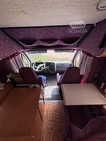 Autorulotă semi-integrată Wingamm Oasi 620
