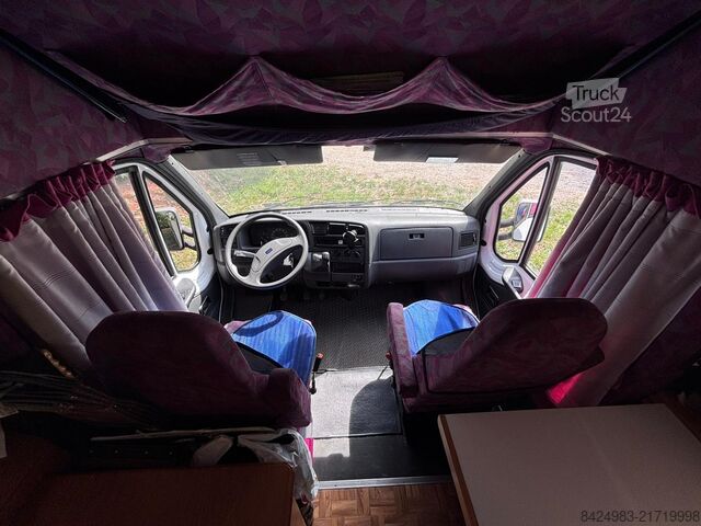 Autorulotă semi-integrată Wingamm Oasi 620