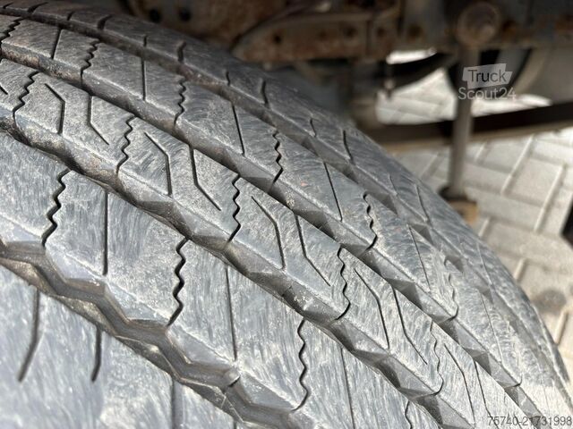 Drsna ponjava Iveco EUROCARGO 90E18 + EURO 5 + LOW KM + 3 STOELEN