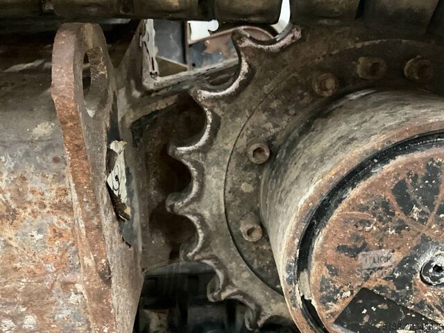 Minikoparka Bobcat E 26