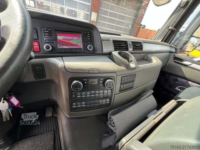 Ruloninė konteinerinė savivartis MAN TG-S 26.440 6x2-2 BL Abrollkipper Schub/Knickarm