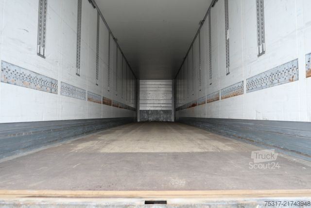 Dobozos félpótkocsi SCHMITZ CARGOBULL SKO 24 / DOPPELSTOCK / ROLLTOR nur 155000 km