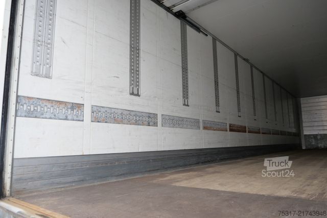 Dobozos félpótkocsi SCHMITZ CARGOBULL SKO 24 / DOPPELSTOCK / ROLLTOR nur 155000 km