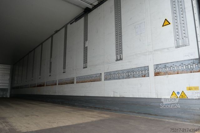 Dobozos félpótkocsi SCHMITZ CARGOBULL SKO 24 / DOPPELSTOCK / ROLLTOR nur 155000 km