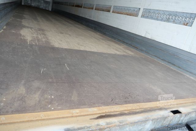 Dobozos félpótkocsi SCHMITZ CARGOBULL SKO 24 / DOPPELSTOCK / ROLLTOR nur 155000 km