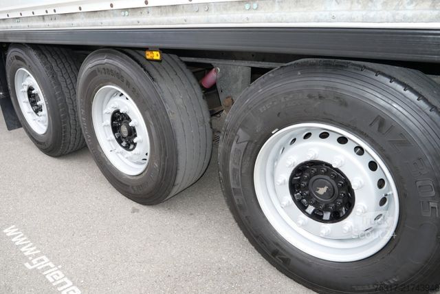 Dobozos félpótkocsi SCHMITZ CARGOBULL SKO 24 / DOPPELSTOCK / ROLLTOR nur 155000 km