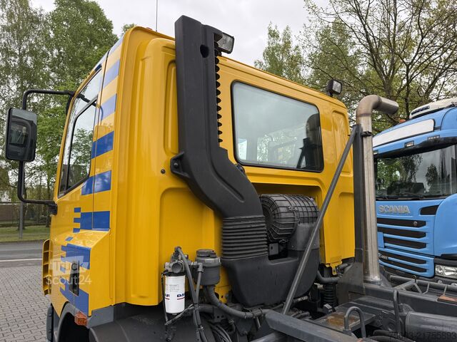 Kipper LKW Daf CF 220 Haken Ex-Flughafen