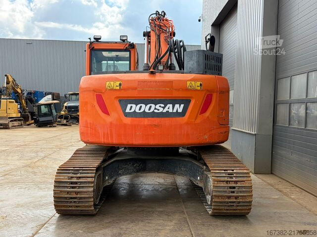 гусеничний екскаватор Doosan DX235LCR