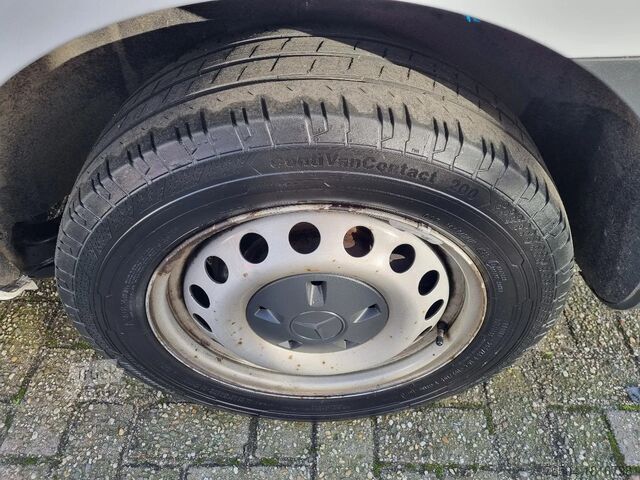 Skåpbil Mercedes-Benz Vito 114 CDI L2 Euro 6 RWD 2.2 CDI