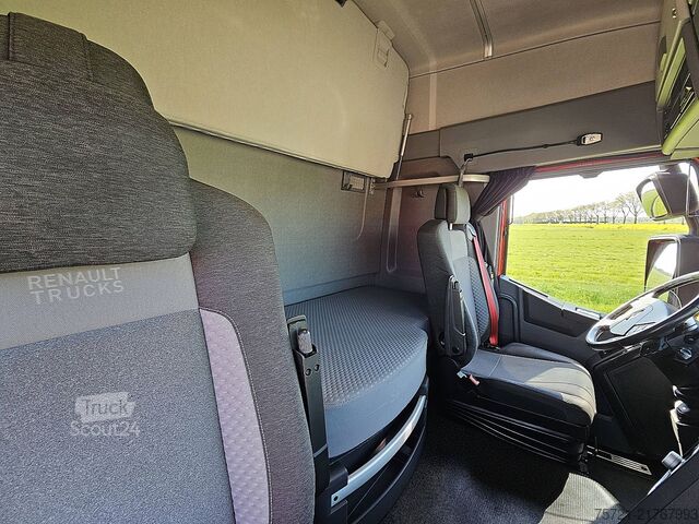 Standardni SZM RENAULT T 520