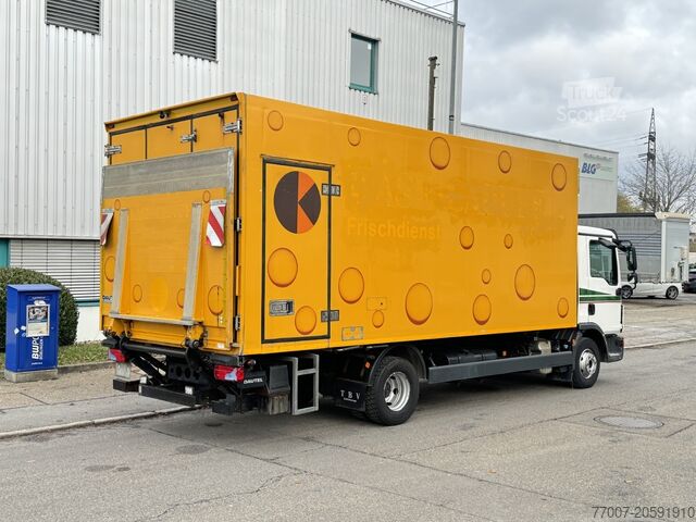 Camión frigorífico con plataforma elevadora MAN TGL 12.250 Tiefkühlkoffer 6m LBW E6 Klim