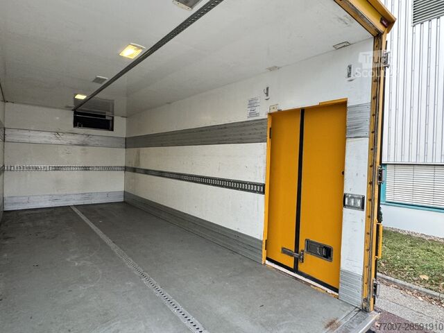 Camión frigorífico con plataforma elevadora MAN TGL 12.250 Tiefkühlkoffer 6m LBW E6 Klim