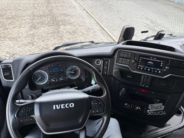 Estándar-SZM Iveco S-WAY 460 2021 retarder