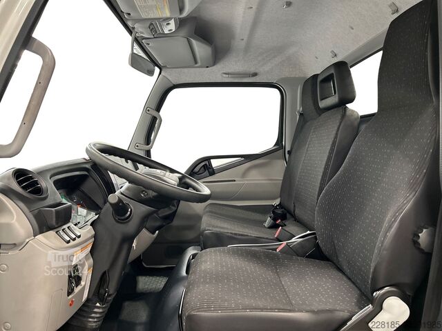 Hladilni tovornjak MERCEDES - VEICOLI 3S13/25 TF1 MY22 Cab Sing Std