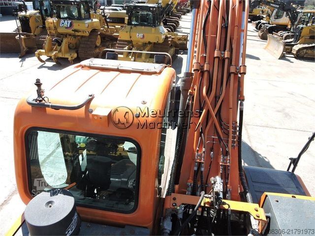 Excavatrice à chaînes DOOSAN DX225LC