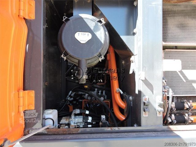 Excavatrice à chaînes DOOSAN DX225LC