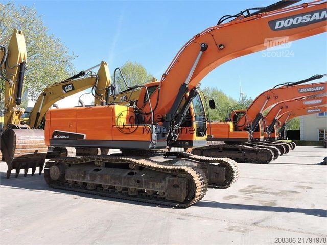 Гусеничний екскаватор DOOSAN DX225LC