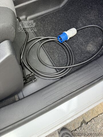 Dobozos kisteherautó Citroen Berlingo