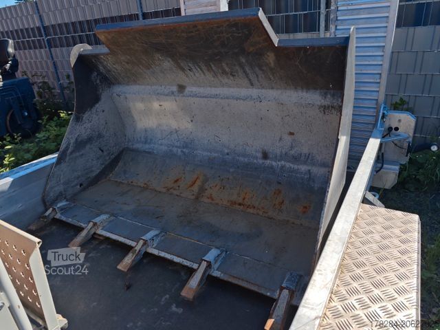 Wiellader MECALAC Ahlmann AX700  Hitachi ZW75   65 Std.