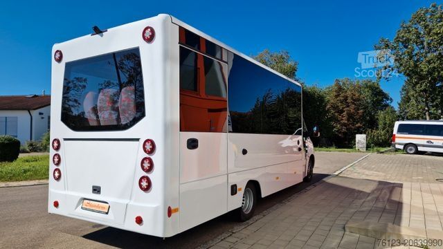 Minibus MERCEDES-BENZ 30 Sitzer Schul- Transferbus 519 Lagerfahrzeug