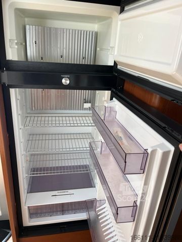 Alkovový obytný vůz DETHLEFFS A 9000 XXL - Einzelbetten -  - AHK