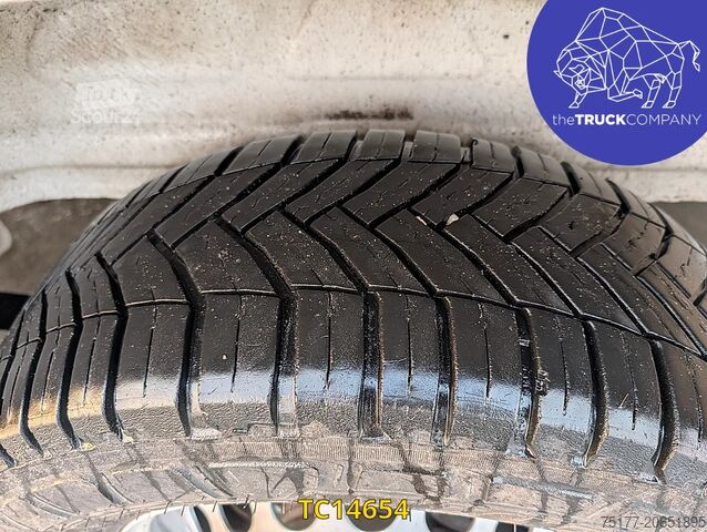 Skříňová dodávka Volkswagen Crafter 180 L1H2