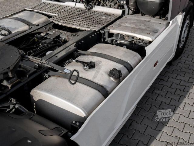 Standartinis vilkikas DAF XF 480 FT SSC + INTARDER + 1050l TANKS Klima ZV