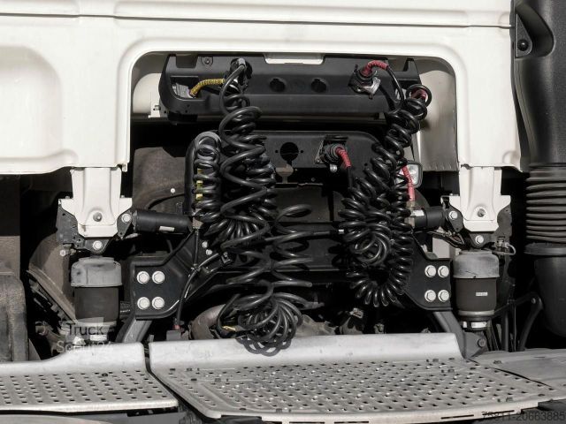 Standartinis vilkikas DAF XF 480 FT SSC + INTARDER + 1050l TANKS Klima ZV