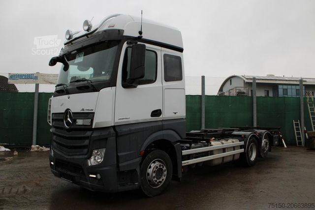 Автомобиль с заменяемым кузовом MERCEDES-BENZ 2540 6x2 (kein 2542 2545) Fahrschule Nr.: 250