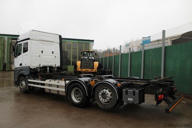 Автомобиль с заменяемым кузовом MERCEDES-BENZ 2540 6x2 (kein 2542 2545) Fahrschule Nr.: 250