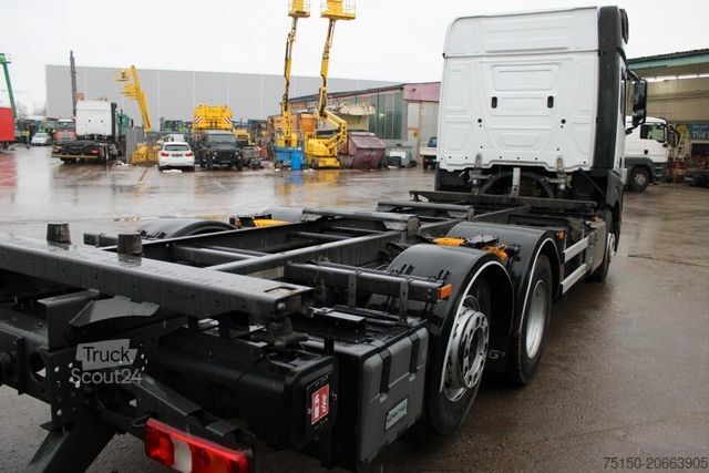 Автомобиль с заменяемым кузовом MERCEDES-BENZ 2540 6x2 (kein 2542 2545) Fahrschule Nr.: 244