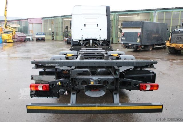 Автомобиль с заменяемым кузовом MERCEDES-BENZ 2540 6x2 (kein 2542 2545) Fahrschule Nr.: 244