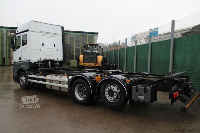 Автомобиль с заменяемым кузовом MERCEDES-BENZ 2540 6x2 (kein 2542 2545) Fahrschule Nr.: 244