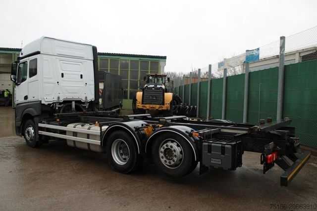 Автомобиль с заменяемым кузовом MERCEDES-BENZ 2540 6x2 (kein 2542 2545) Fahrschule Nr.: 280