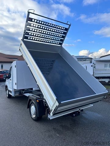 Kravas mikroautobuss ar pašizgāzēju MAXUS Deliver 9 Chassis L3 Kipper Bawer Box AHK 147Ps