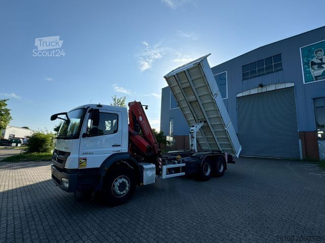 Grue montée sur camion MERCEDES-BENZ Axor 2633 Kipper mit Kran Fassi F135