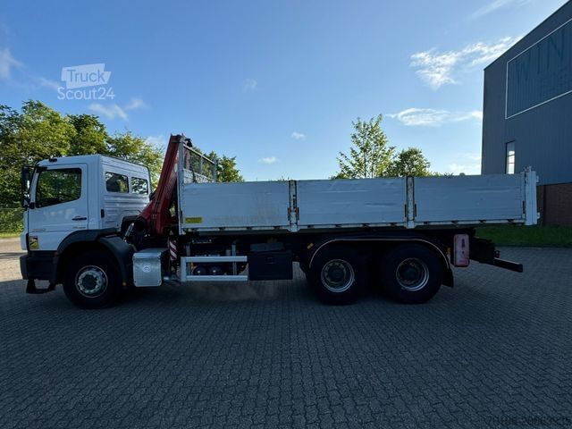 Kravas automašīnai uzstādīts celtnis MERCEDES-BENZ Axor 2633 Kipper mit Kran Fassi F135
