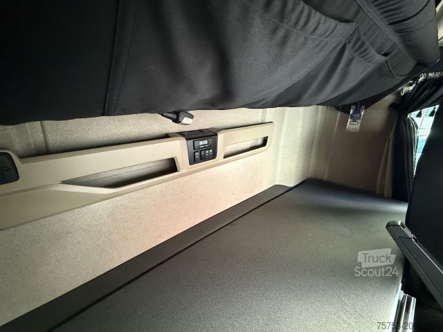 Véhicule tracteur volume MAN TGX 470 Hubsattelplatte, Intarder