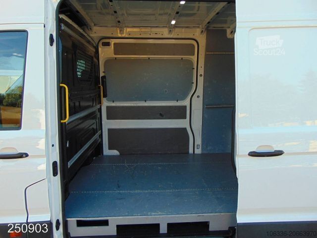 Komercijalno vozilo sa visokim krovom VOLKSWAGEN Crafter 2.0 TDI Maxi 4 Motion - Klima - Kamera -