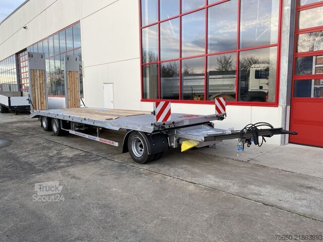 Remorque porte-engins surbaissée Möslein T 3-9,20 F Blatt 3 Achs Tieflader mit gerader Ladefläche 9 m, Neufahrzeug