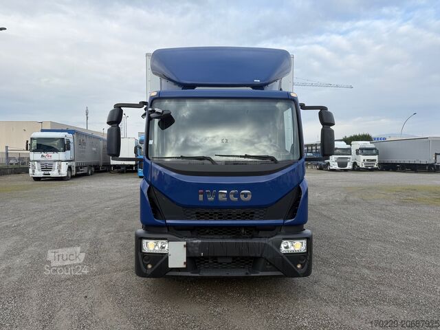 Uzavretý furgon s hydraulickým čelom IVECO EUROCARGO 120-220
