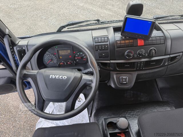 Uzavretý furgon s hydraulickým čelom IVECO EUROCARGO 120-220
