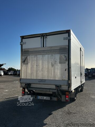 Caminhão plataforma elevatória